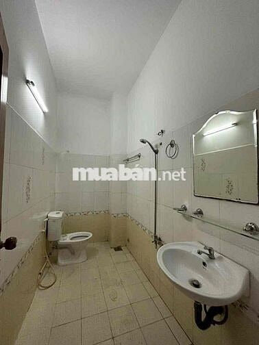 Cho thuê nhà hẻm xe hơi Cống lỡ Phường 15 Quận Tân Bình