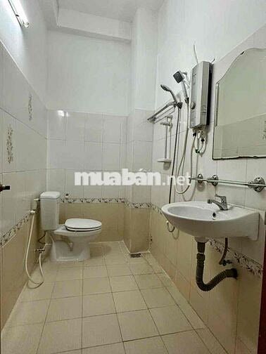 Cho thuê nhà hẻm xe hơi Cống lỡ Phường 15 Quận Tân Bình