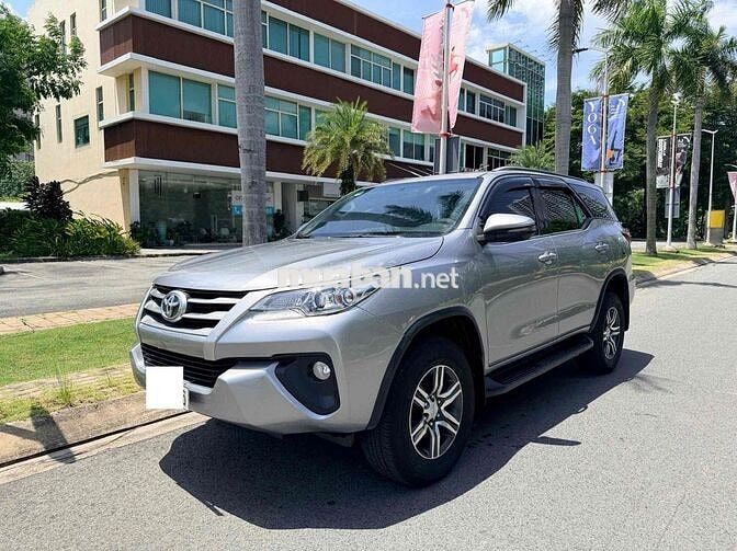 Toyota Fortuner 2019 Số sàn Dầu Bạc