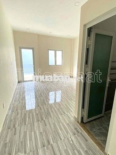 Nguyên căn hẻm ba gác trần xuân soạn 240m2