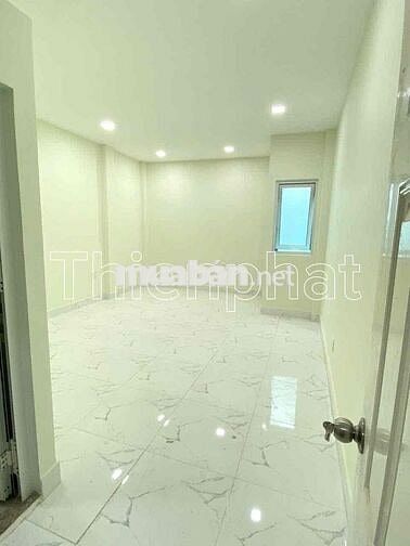 Nguyên căn hẻm ba gác trần xuân soạn 240m2