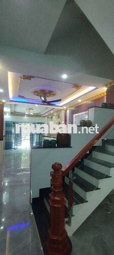 Cc bán nhà MẶT TIỀN 3L ở kdbb gần chợ ĐẠI HẢI, CÔNG VIÊN Phan Văn Hớn