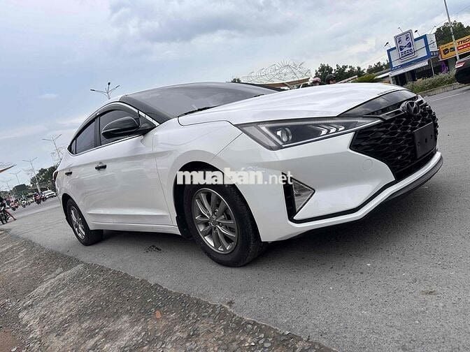 Hyundai Elantra GLS 2019 Trắng 8719 km