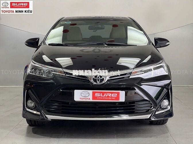 Toyota Altis 1.8E 2020 Đen 9.000 Km