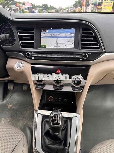 Hyundai Elantra GLS 2019 Trắng 8719 km