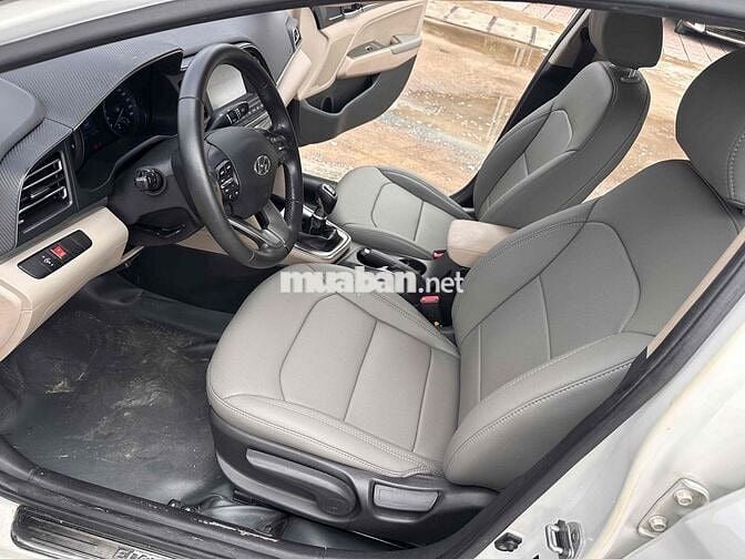 Hyundai Elantra GLS 2019 Trắng 8719 km