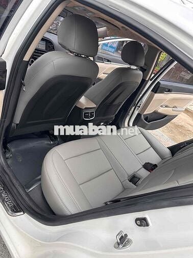 Hyundai Elantra GLS 2019 Trắng 8719 km