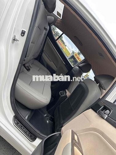 Hyundai Elantra GLS 2019 Trắng 8719 km