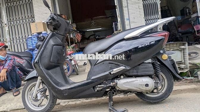 Honda SCR 110 Đen Xăng