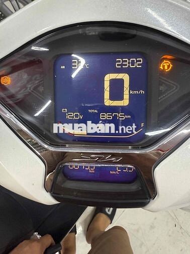 Honda SH 350i Trắng 8675 km