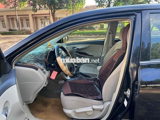 Toyota Corolla Altis số sàn màu Đen