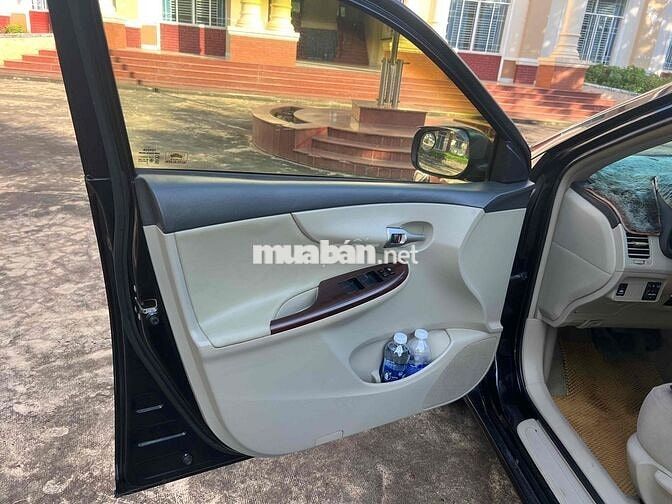 Toyota Corolla Altis số sàn màu Đen