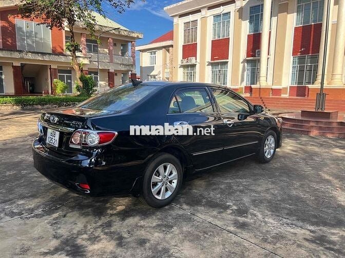 Toyota Corolla Altis số sàn màu Đen