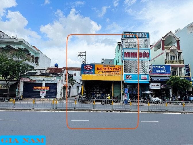 BÁN NHÀ GÓC 2 MẶT TIỀN KINH DOANH : 979 TÂN KỲ TÂN QUÝ - P. BHHA