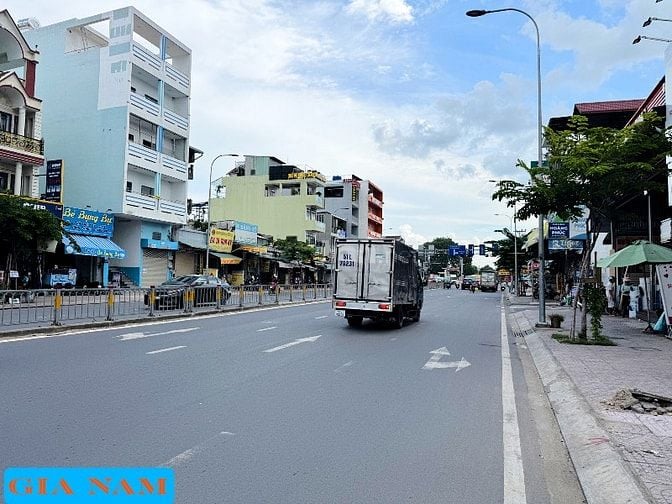 BÁN NHÀ GÓC 2 MẶT TIỀN KINH DOANH : 979 TÂN KỲ TÂN QUÝ - P. BHHA