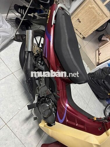 Suzuki RCV 120 đỏ