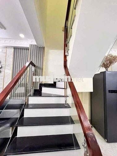 Cho Thuê Nhà Nguyên Căn 2PN2WC Full Nội Thất Giá Rẻ Ngay Trung Tâm Q7