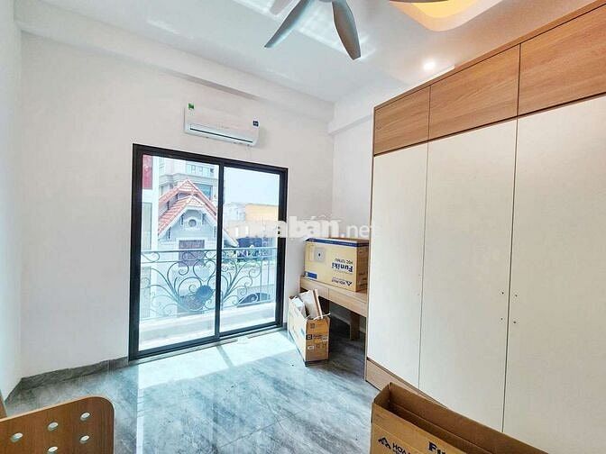 Bóc tem Siêu phẩm CCMN Full đồ xịn sò. ban công, máy giặt tại Cự Lộc