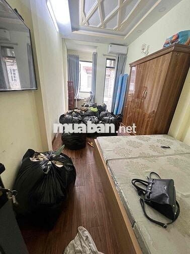 Cho Thuê Nhà Nguyên Căn 2PN2WC Full Nội Thất Giá Rẻ Ngay Trung Tâm Q7