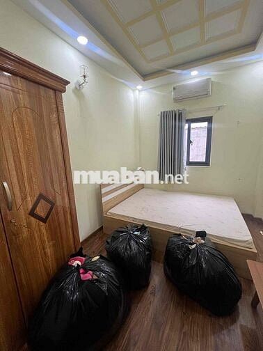 Cho Thuê Nhà Nguyên Căn 2PN2WC Full Nội Thất Giá Rẻ Ngay Trung Tâm Q7