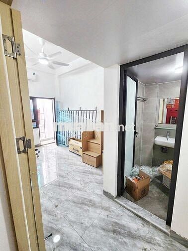 Bóc tem Siêu phẩm CCMN Full đồ xịn sò. ban công, máy giặt tại Cự Lộc