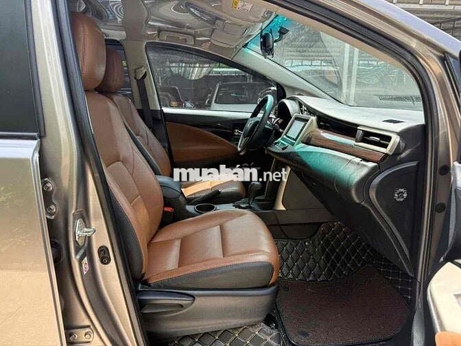 Toyota Innova 2.0G Tự động lướt nhẹ 60000km 2019