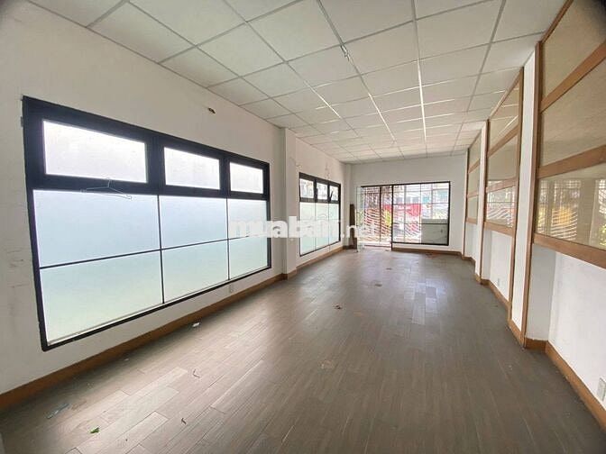 NGANG 8M *** QUẬN 1 - SỐ 206 TRẦN HƯNG ĐẠO, LỀ RỘNG 10M
