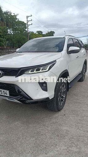 Toyota Fortuner Legender 2021 Trắng 68.000 km