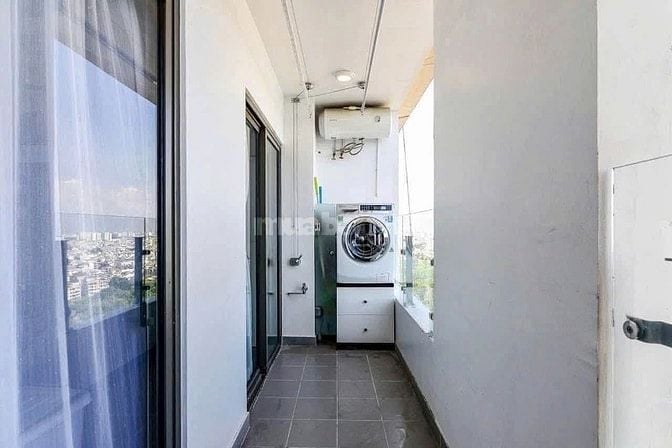  C/C cao cấp 2PN 80m2 giá 16tr/th nhà trống sẵn view ban công sân bay 