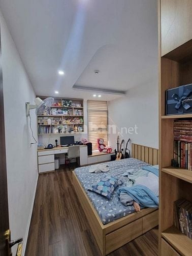 Bán căn chung cư 34 Hoàng Cầu, 92m2, full nội thất, nhà đẹp ở luôn