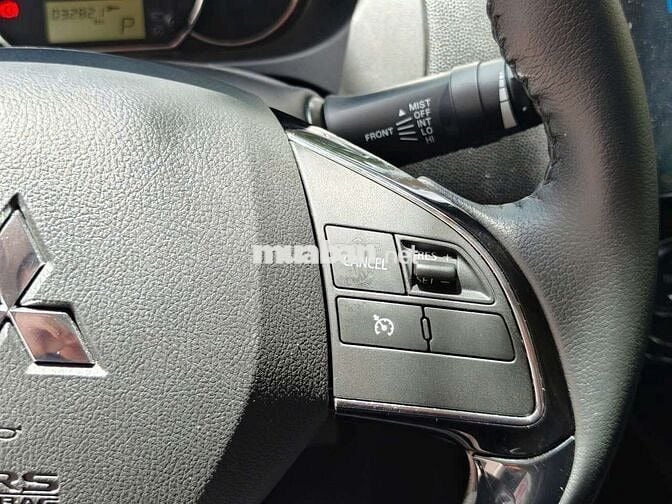Mitsubishi Attrage 2020 Premium 1.2CVT,màu đỏ,3v2