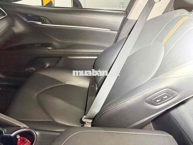 🚘 Toyota Camry 2.0Q Model 2023 - Trắng 5v km