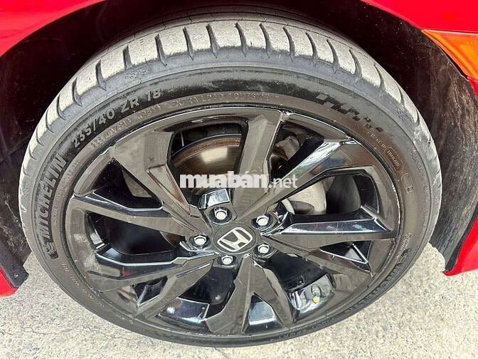 Honda Civic RS 2019 1.5L Turbo, màu đỏ,8v km