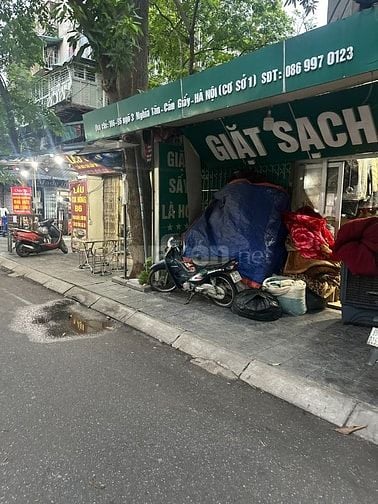 Chính chủ bán nhà tầng 1 Nghĩa tân lô góc 100 m2 MT 20 m KD tốt 11 tỷ