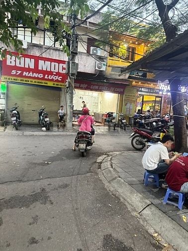 Chính chủ bán nhà tầng 1 Nghĩa tân lô góc 100 m2 MT 20 m KD tốt 11 tỷ