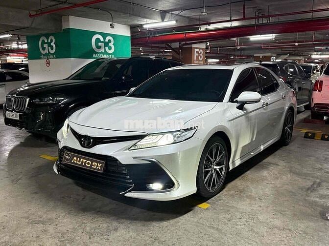 🚘 Toyota Camry 2.0Q Model 2023 - Trắng 5v km