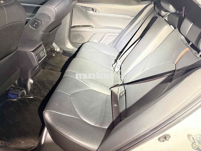 🚘 Toyota Camry 2.0Q Model 2023 - Trắng 5v km