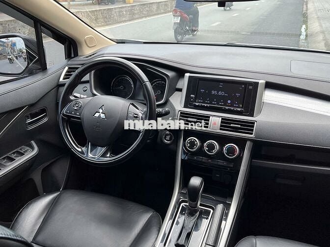 Mitsubishi Xpander 2022 số tự động màu trắng