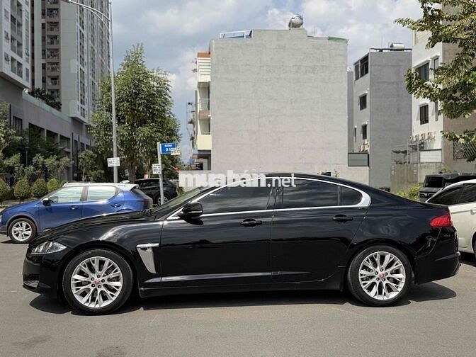 Jaguar XF 2.0 2014 Tự động 8 cấp Đen