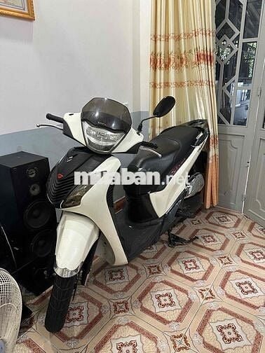 Honda SHVN 2012 Trắng