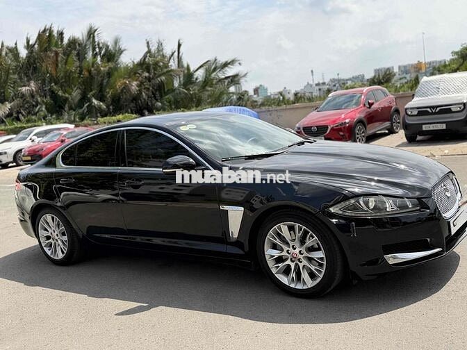 Jaguar XF 2.0 2014 Tự động 8 cấp Đen