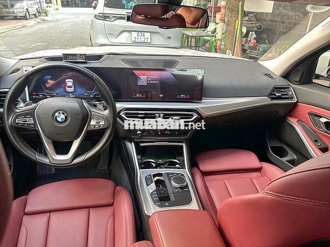 BMW 320i Sportline Model 2025 Trắng NT Đỏ 18000 km