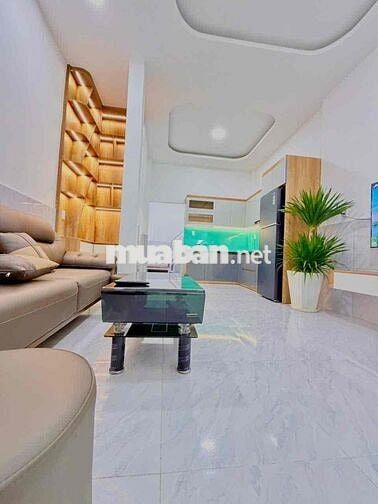 Nhà Hẻm yjut 1tret1lau ngay cổng chợ lớn 2.35tỷ