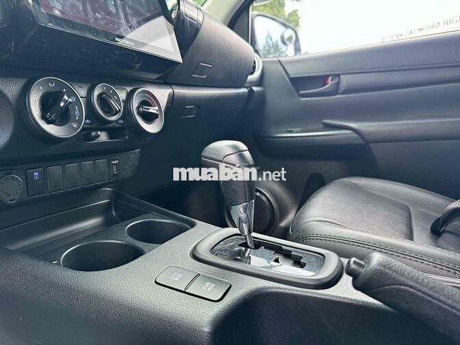 Toyota Hilux 2020 Số tự động 1 cầu, xe tại nhà