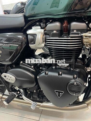 TRIUMPH SPEED TWIN 2024 COMPETITION GREEN LIKE NEW