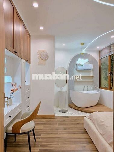 Cho thuê nhà 4PN có bể bơi Lê Đình Lý, kết nối sân bay và cầu Rồng