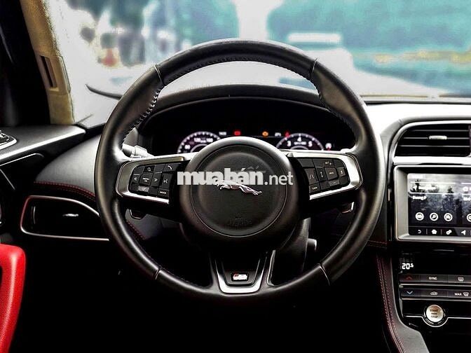 Jaguar F-Pace R-Sport 2019 siêu lướt độc nhất VN
