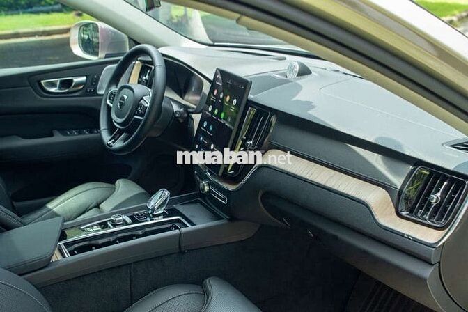 Volvo XC60 Ultra model 2026 siêu lướt 8.800km