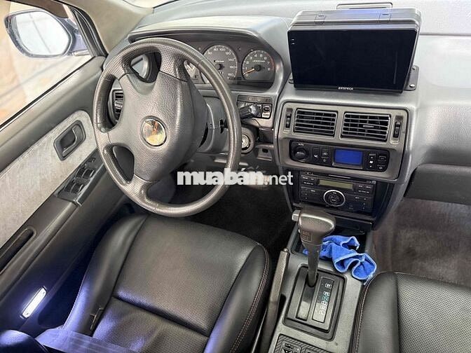 Mitsubishi Chariot Xanh đậm 7 chỗ