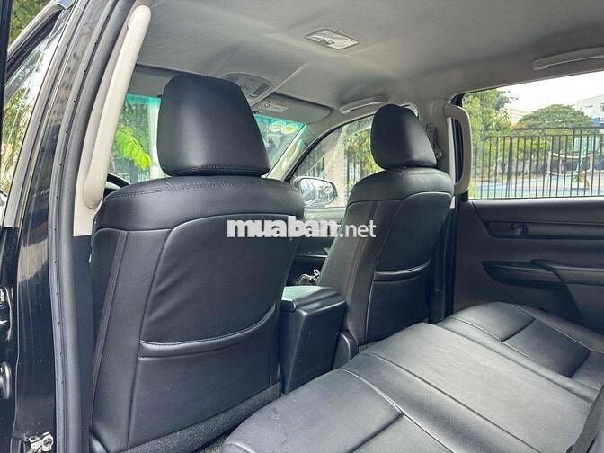 Toyota Hilux 2020 Số tự động 1 cầu, xe tại nhà